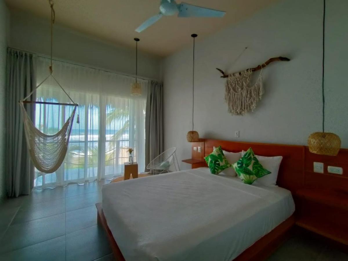 Alive Beach House Transito Extérieur photo