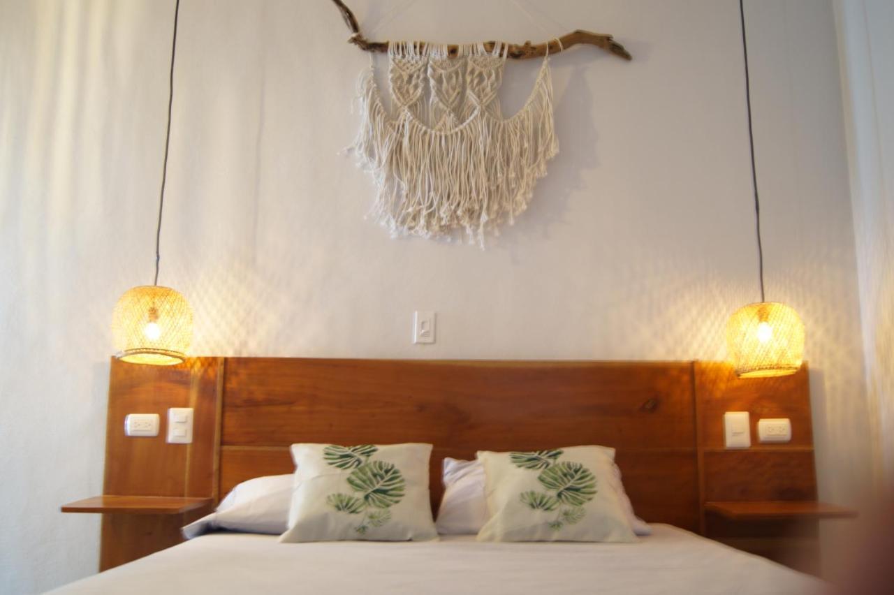 Alive Beach House Transito Extérieur photo
