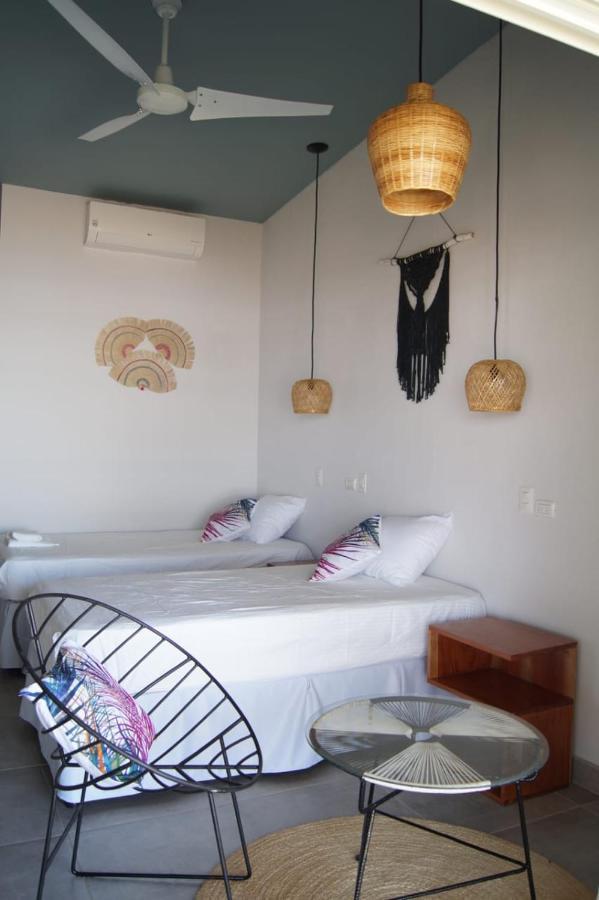 Alive Beach House Transito Extérieur photo